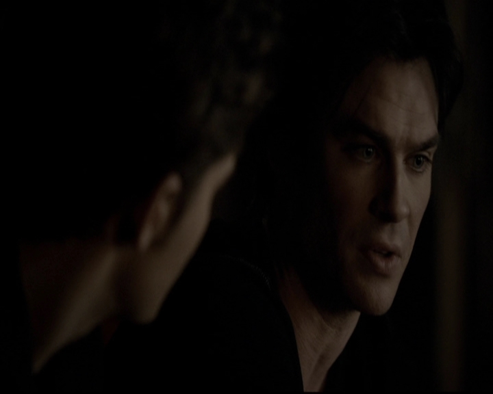 VampireDiariesWorld-dot-org_5x19ManOnFire2199.jpg