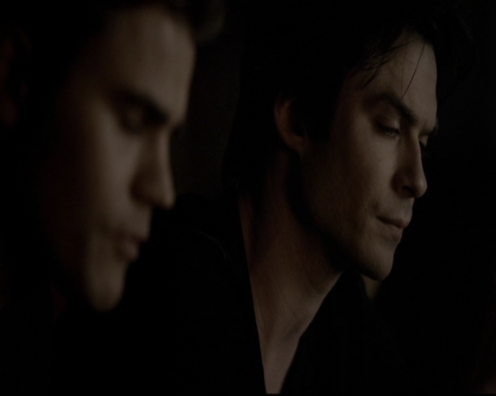 VampireDiariesWorld-dot-org_5x19ManOnFire2203.jpg