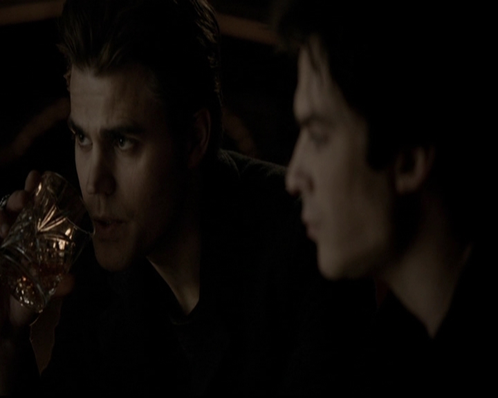 VampireDiariesWorld-dot-org_5x19ManOnFire2208.jpg