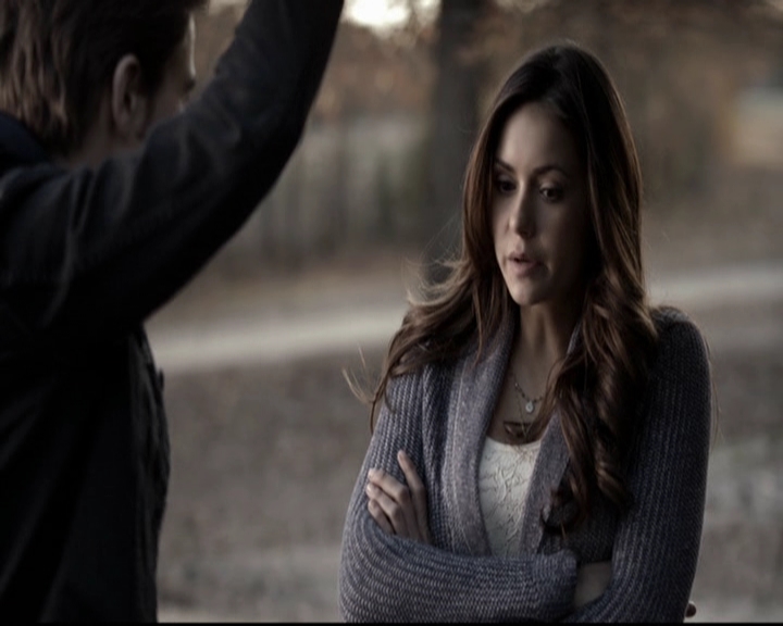 VampireDiariesWorld-dot-org_5x20WhatLiesBeneath0360.jpg