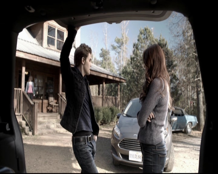 VampireDiariesWorld-dot-org_5x20WhatLiesBeneath0364.jpg