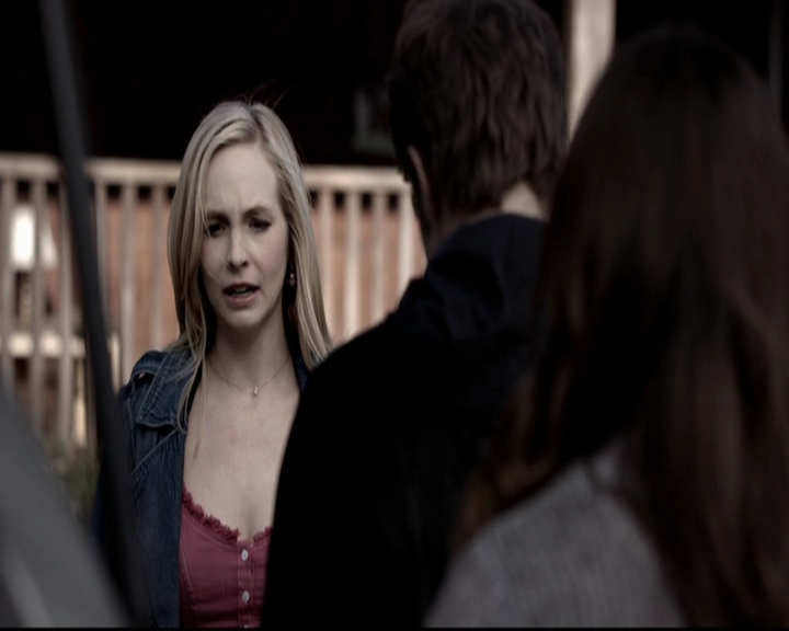 VampireDiariesWorld-dot-org_5x20WhatLiesBeneath0371.jpg