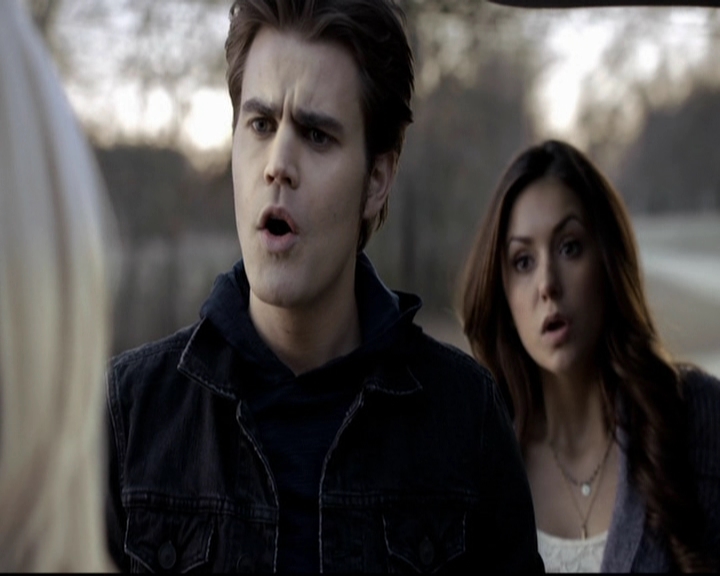 VampireDiariesWorld-dot-org_5x20WhatLiesBeneath0375.jpg