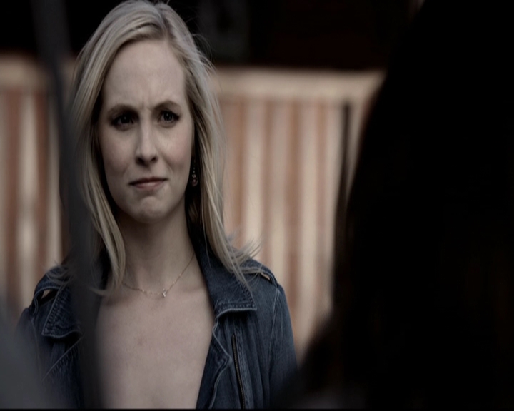 VampireDiariesWorld-dot-org_5x20WhatLiesBeneath0379.jpg