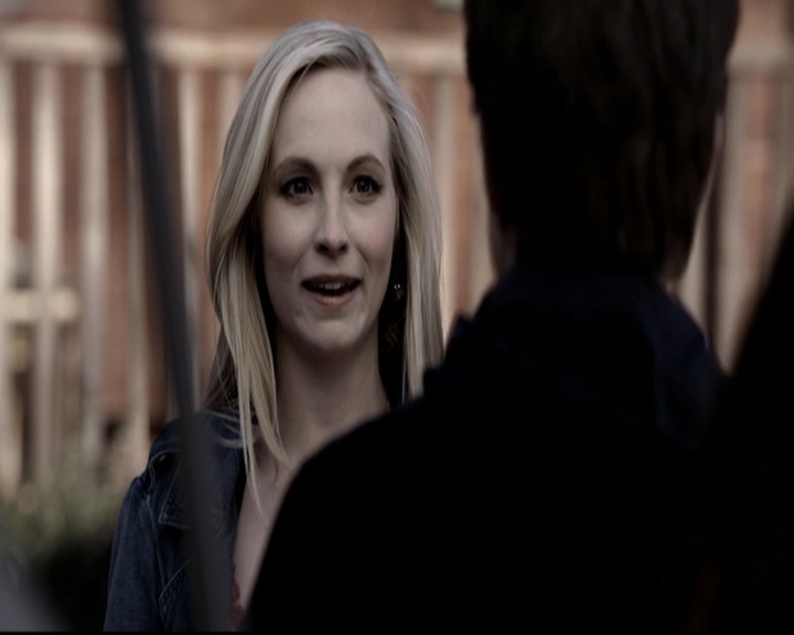 VampireDiariesWorld-dot-org_5x20WhatLiesBeneath0386.jpg