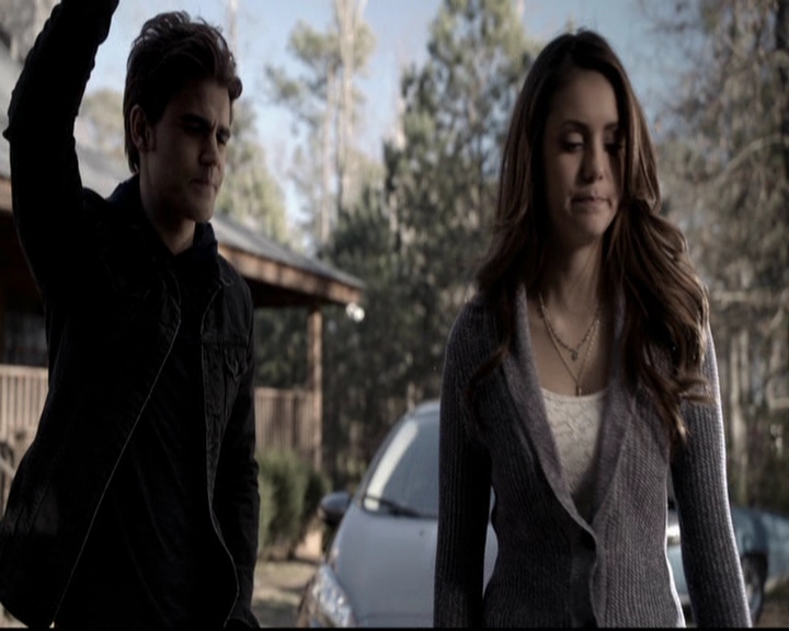 VampireDiariesWorld-dot-org_5x20WhatLiesBeneath0393.jpg