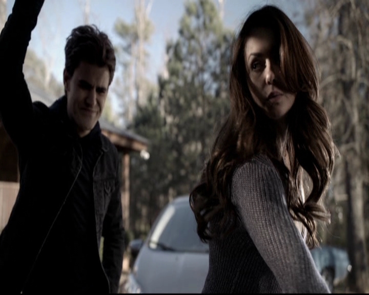 VampireDiariesWorld-dot-org_5x20WhatLiesBeneath0394.jpg