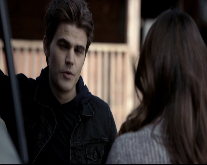 VampireDiariesWorld-dot-org_5x20WhatLiesBeneath0398.jpg