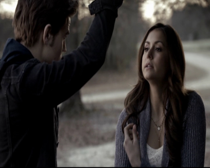 VampireDiariesWorld-dot-org_5x20WhatLiesBeneath0400.jpg