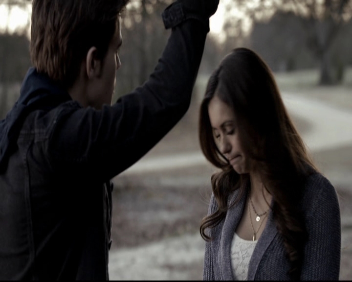 VampireDiariesWorld-dot-org_5x20WhatLiesBeneath0405.jpg