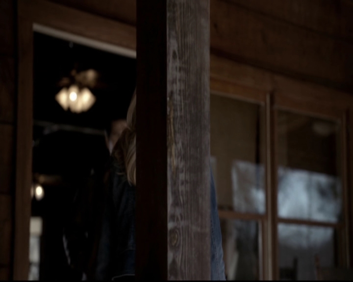 VampireDiariesWorld-dot-org_5x20WhatLiesBeneath0456.jpg