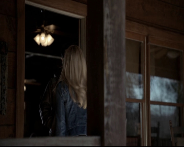 VampireDiariesWorld-dot-org_5x20WhatLiesBeneath0457.jpg