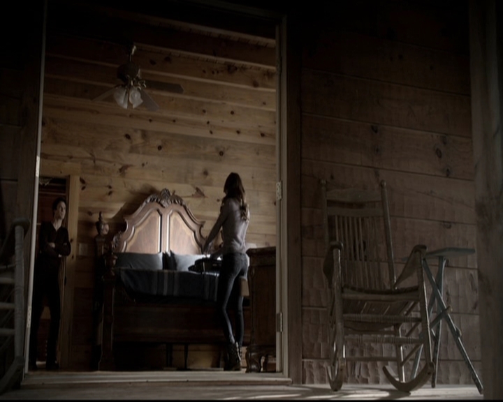 VampireDiariesWorld-dot-org_5x20WhatLiesBeneath0483.jpg