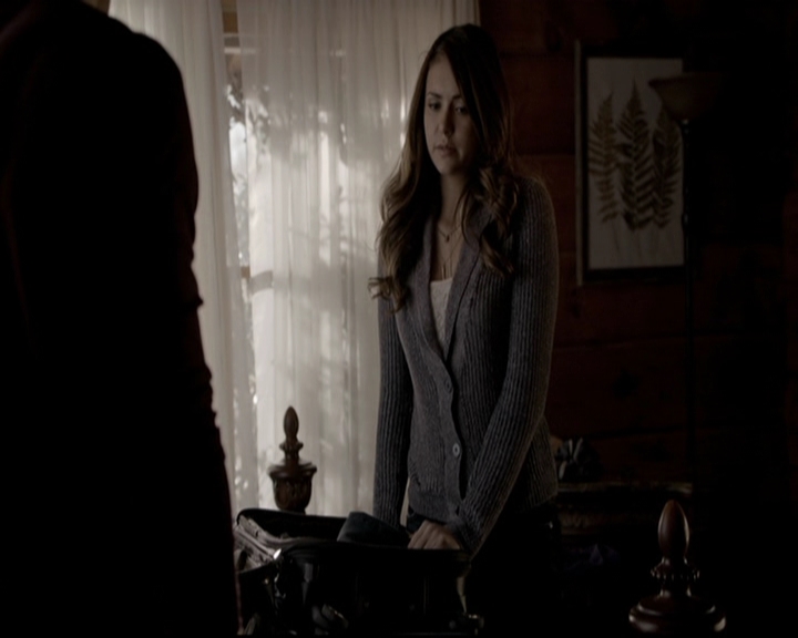 VampireDiariesWorld-dot-org_5x20WhatLiesBeneath0511.jpg