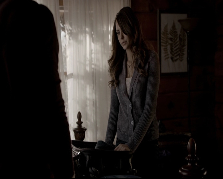 VampireDiariesWorld-dot-org_5x20WhatLiesBeneath0519.jpg