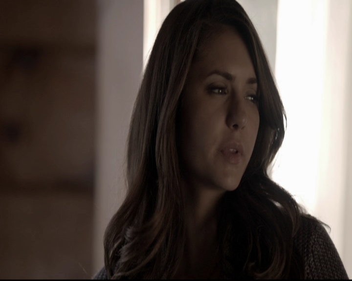 VampireDiariesWorld-dot-org_5x20WhatLiesBeneath0566.jpg