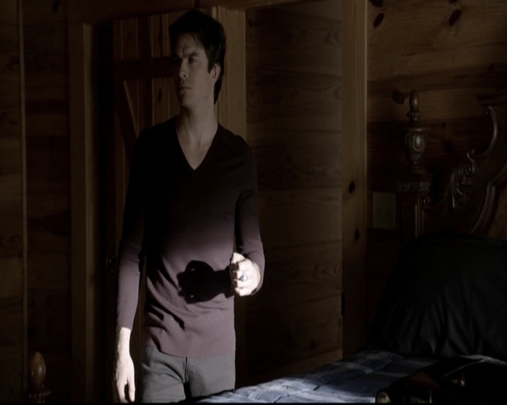 VampireDiariesWorld-dot-org_5x20WhatLiesBeneath0571.jpg