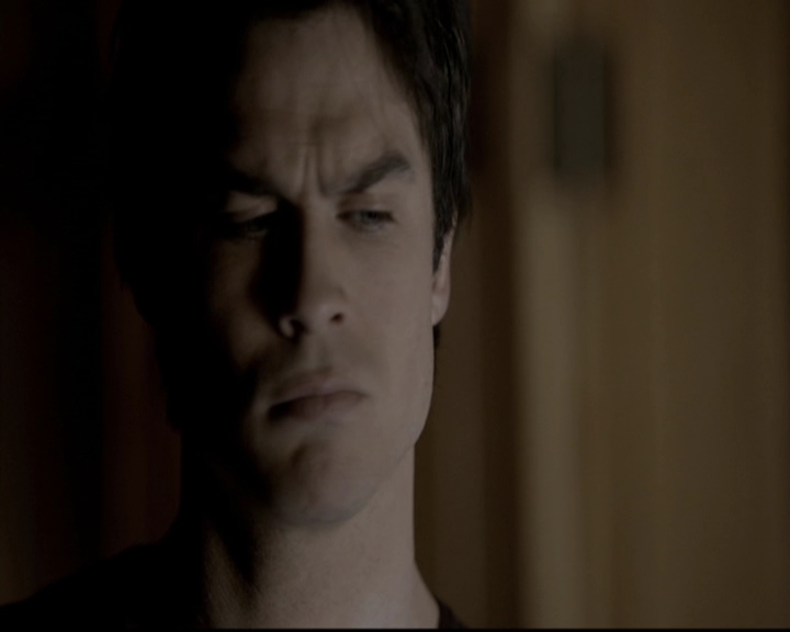 VampireDiariesWorld-dot-org_5x20WhatLiesBeneath0574.jpg