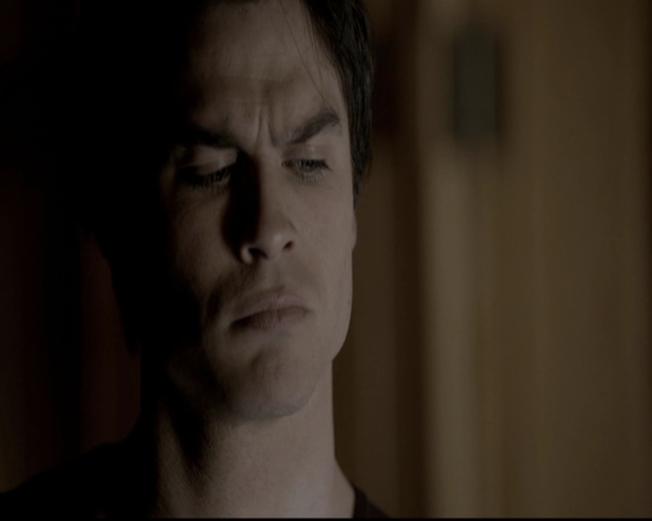 VampireDiariesWorld-dot-org_5x20WhatLiesBeneath0575.jpg