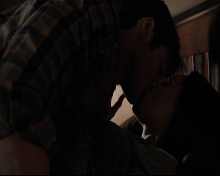 VampireDiariesWorld-dot-org_5x20WhatLiesBeneath0577.jpg