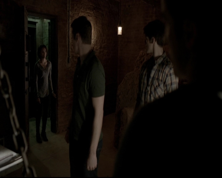 VampireDiariesWorld-dot-org_5x20WhatLiesBeneath0904.jpg