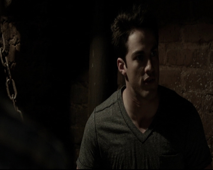 VampireDiariesWorld-dot-org_5x20WhatLiesBeneath0920.jpg