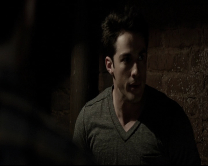 VampireDiariesWorld-dot-org_5x20WhatLiesBeneath0924.jpg