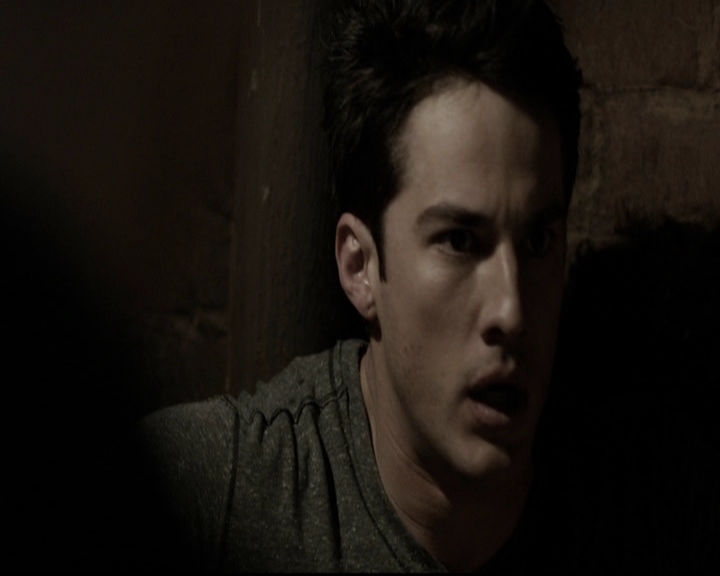 VampireDiariesWorld-dot-org_5x20WhatLiesBeneath0947.jpg