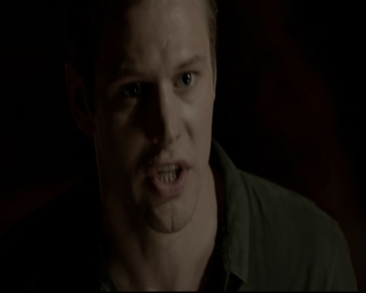 VampireDiariesWorld-dot-org_5x20WhatLiesBeneath0955.jpg