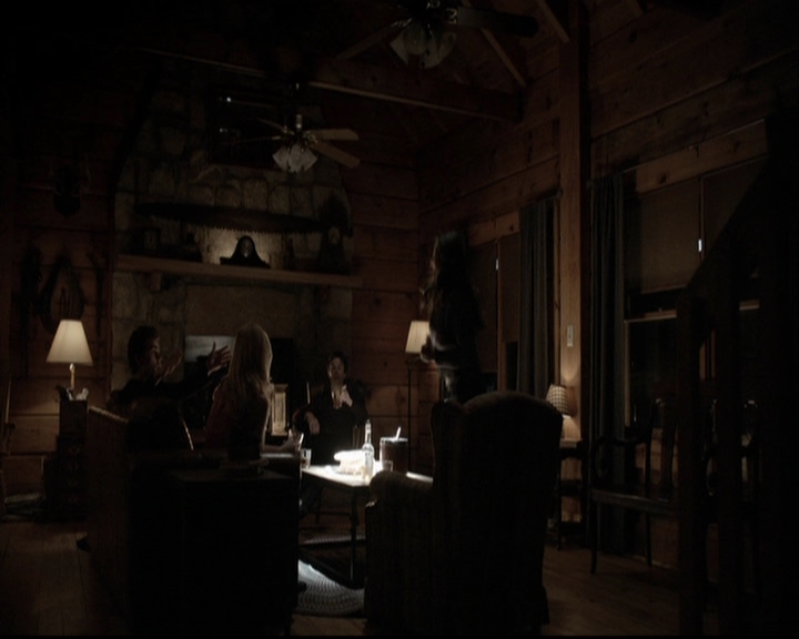 VampireDiariesWorld-dot-org_5x20WhatLiesBeneath1040.jpg