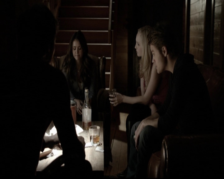 VampireDiariesWorld-dot-org_5x20WhatLiesBeneath1103.jpg