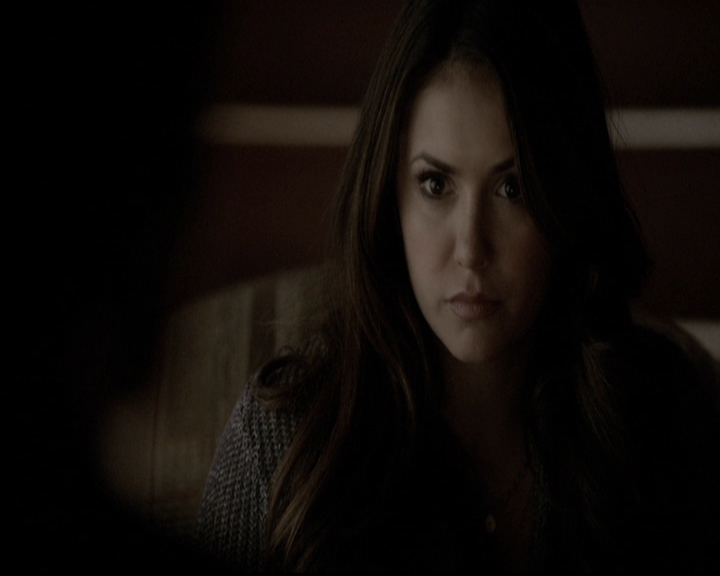 VampireDiariesWorld-dot-org_5x20WhatLiesBeneath1106.jpg