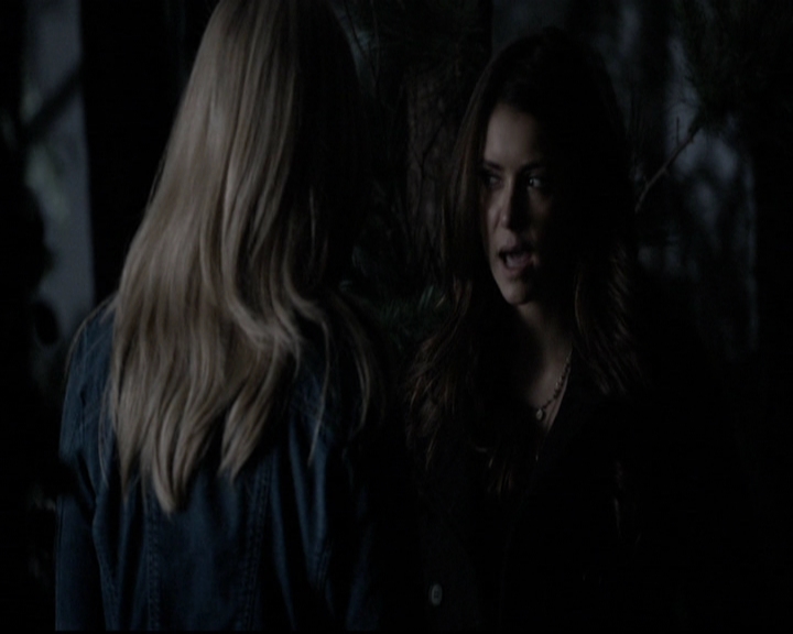 VampireDiariesWorld-dot-org_5x20WhatLiesBeneath1513.jpg