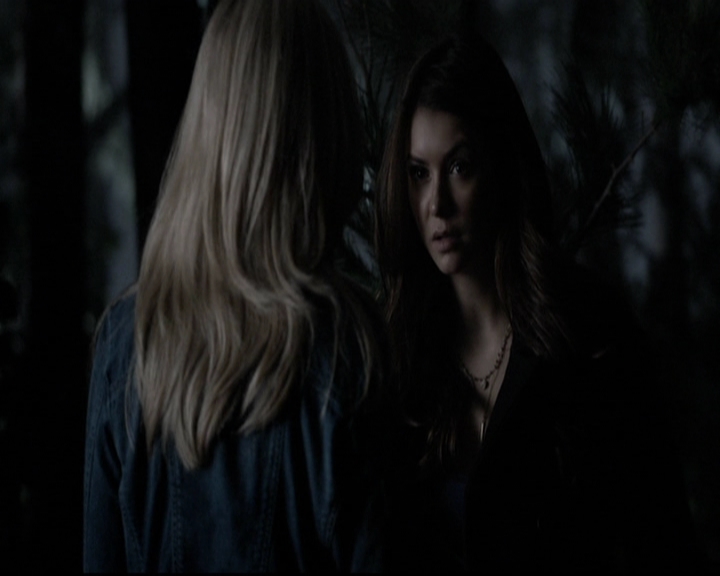 VampireDiariesWorld-dot-org_5x20WhatLiesBeneath1525.jpg