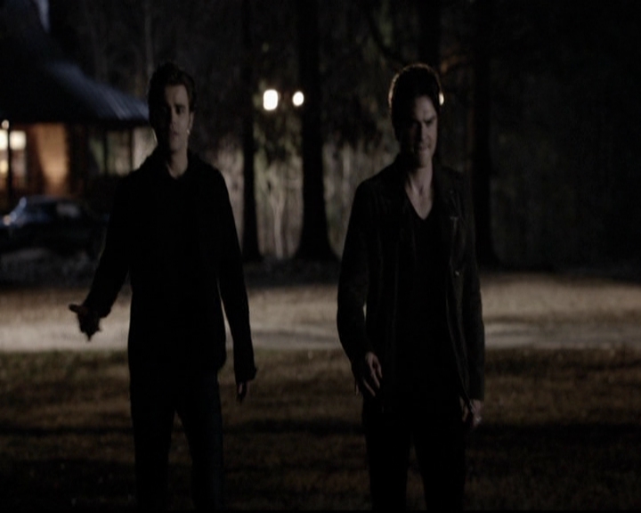 VampireDiariesWorld-dot-org_5x20WhatLiesBeneath1535.jpg