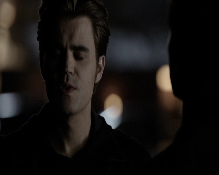 VampireDiariesWorld-dot-org_5x20WhatLiesBeneath1551.jpg