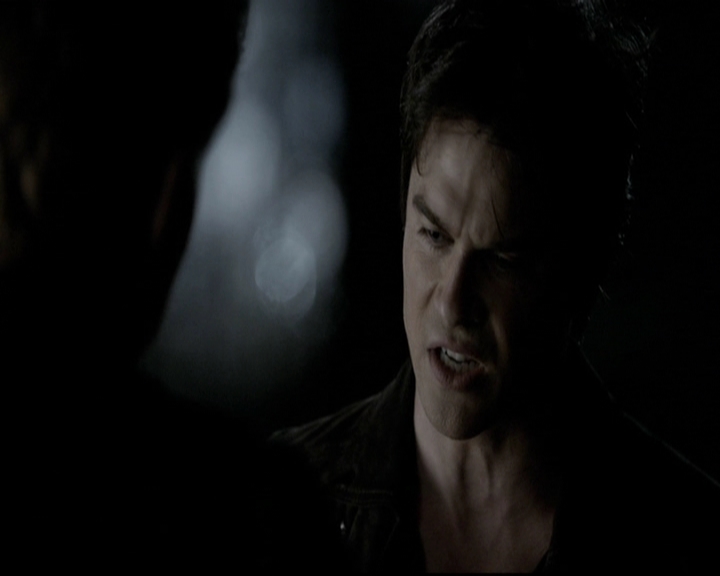 VampireDiariesWorld-dot-org_5x20WhatLiesBeneath1557.jpg