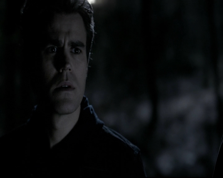 VampireDiariesWorld-dot-org_5x20WhatLiesBeneath1638.jpg