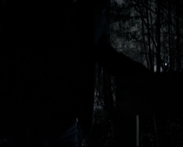 VampireDiariesWorld-dot-org_5x20WhatLiesBeneath1641.jpg