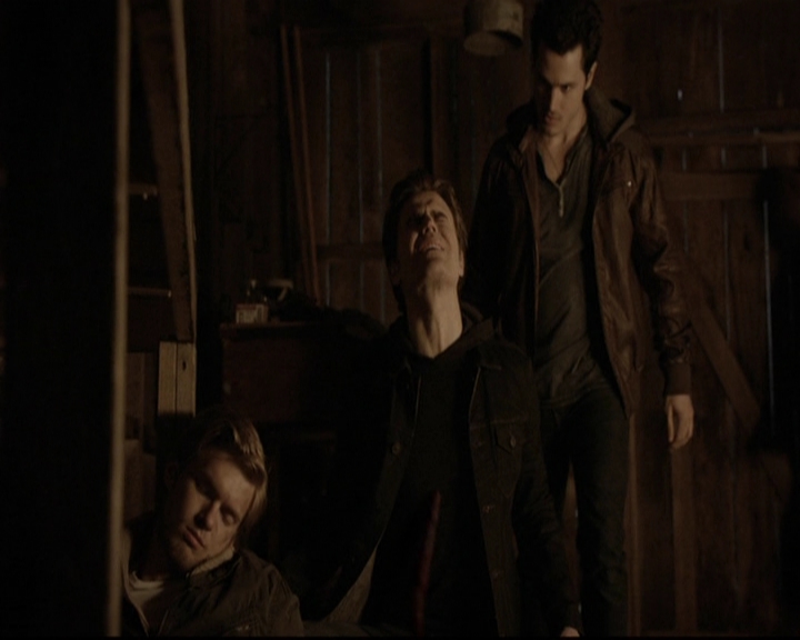 VampireDiariesWorld-dot-org_5x20WhatLiesBeneath1681.jpg