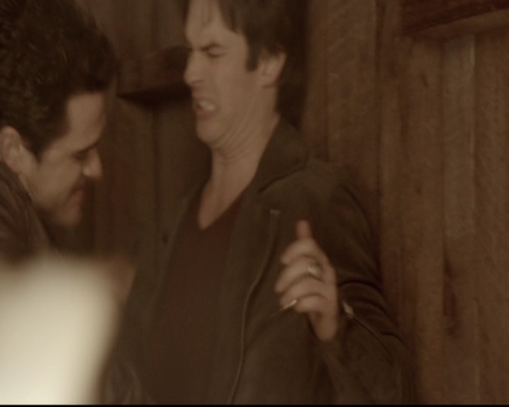 VampireDiariesWorld-dot-org_5x20WhatLiesBeneath1691.jpg