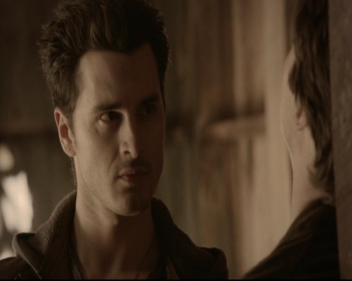 VampireDiariesWorld-dot-org_5x20WhatLiesBeneath1718.jpg