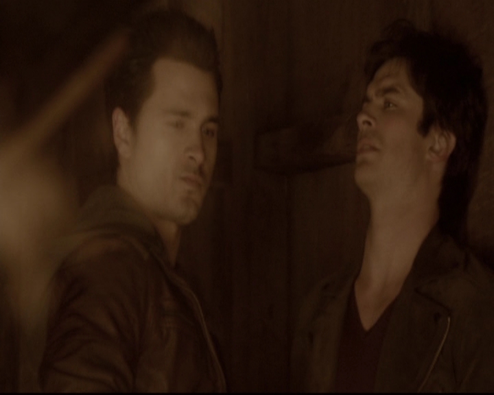 VampireDiariesWorld-dot-org_5x20WhatLiesBeneath1754.jpg