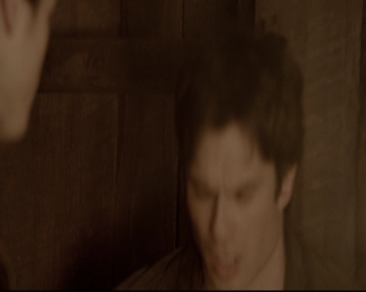 VampireDiariesWorld-dot-org_5x20WhatLiesBeneath1756.jpg