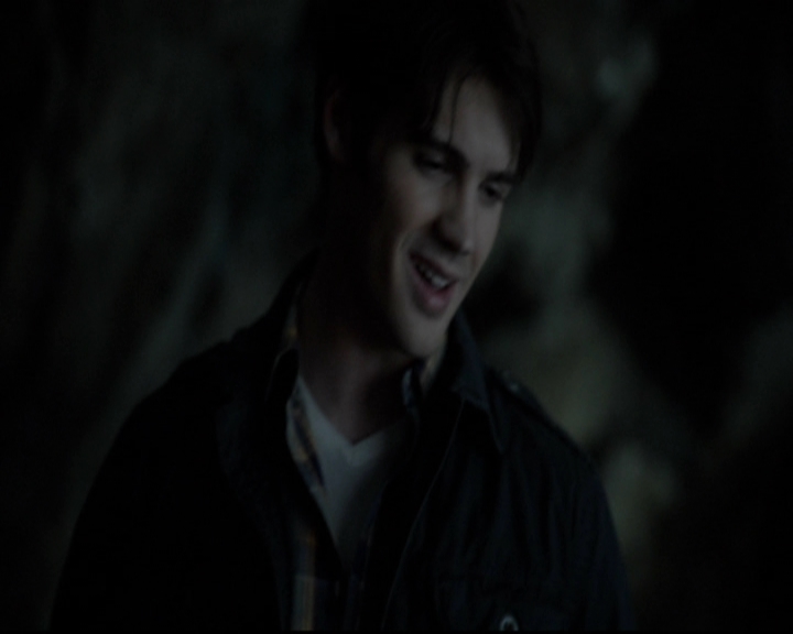 VampireDiariesWorld-dot-org_5x20WhatLiesBeneath1789.jpg