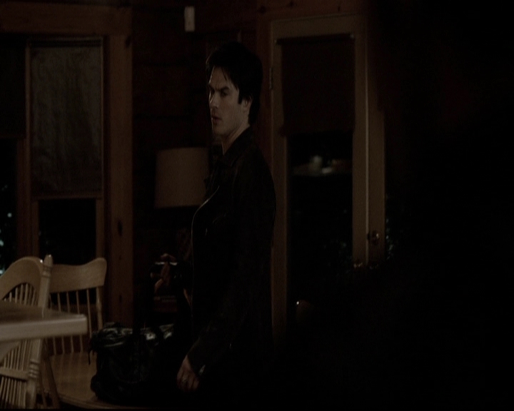 VampireDiariesWorld-dot-org_5x20WhatLiesBeneath1881.jpg