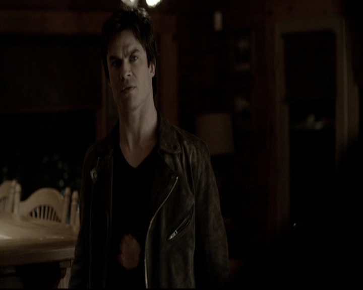 VampireDiariesWorld-dot-org_5x20WhatLiesBeneath1885.jpg