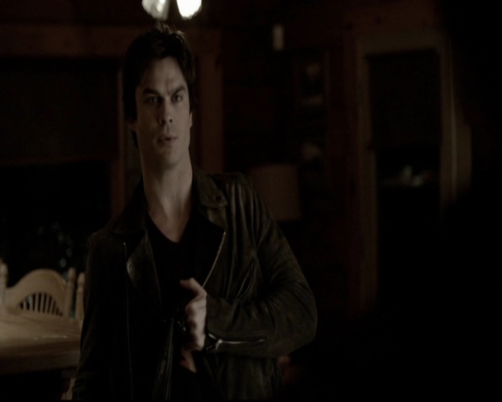 VampireDiariesWorld-dot-org_5x20WhatLiesBeneath1887.jpg