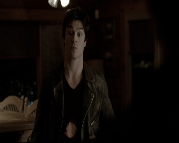 VampireDiariesWorld-dot-org_5x20WhatLiesBeneath1888.jpg