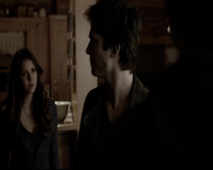 VampireDiariesWorld-dot-org_5x20WhatLiesBeneath1907.jpg